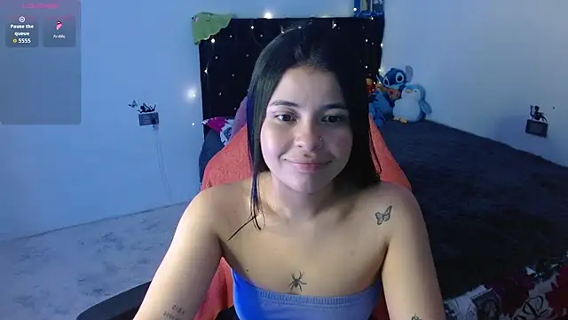 Snapshot of Megan_ve chatting on 12.18.25 Megan ve online show from 12.18.25