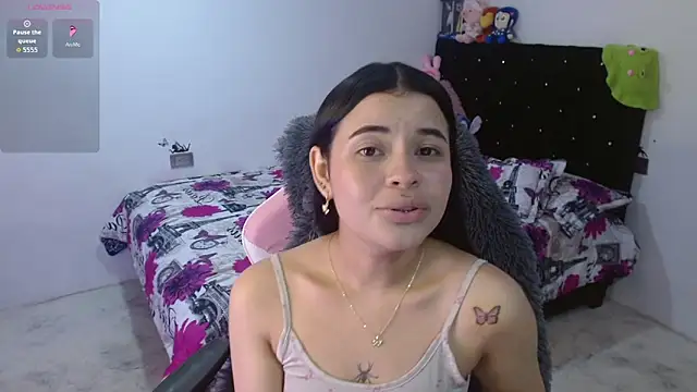 Snapshot of Megan_ve chatting on 02.10.26 Megan ve online show from 02.10.26