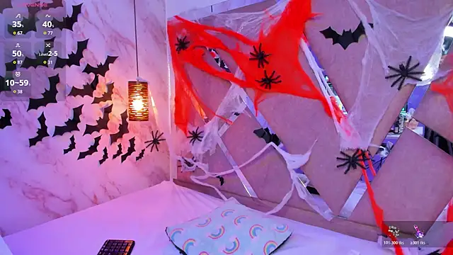 Snapshot of EvaBloom__ chatting on 11.03.25 EvaBloom online show from 11.03.25