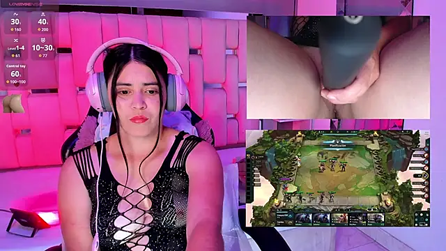 Snapshot of EvaBloom__ chatting on 03.12.26 EvaBloom online show from 03.12.26