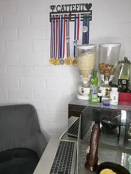 Snapshot of Kattefit chatting on 01.18.26 Kattefit online show from 01.18.26