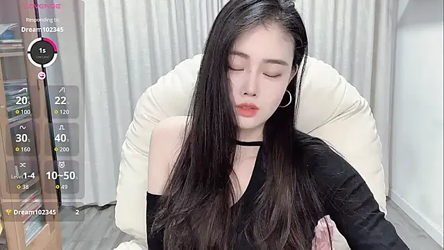 Snapshot of XFDLL-BAOBEI chatting on 10.16.25 XFDLL-BAOBEI online show from 10.16.25