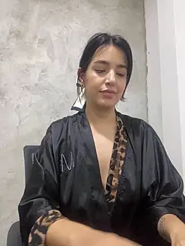 1evelinewood online show from 03.12.25