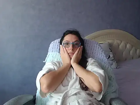 Snapshot of LuckyLisa23 chatting on 11.06.25 LuckyLisa23 online show from 11.06.25