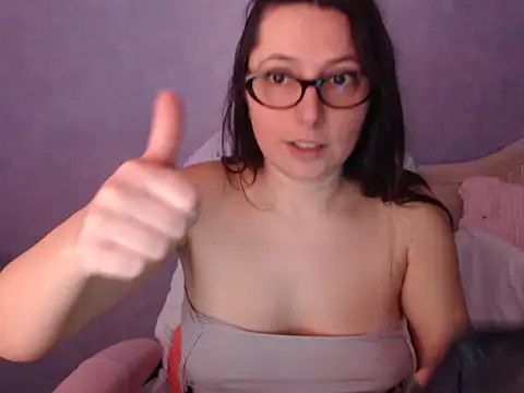 Snapshot of LuckyLisa23 chatting on 03.19.26 LuckyLisa23 online show from 03.19.26