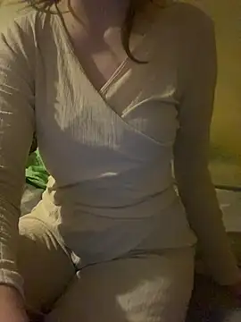 Snapshot of KittieCreme chatting on 02.06.26 KittieCreme online show from 02.06.26