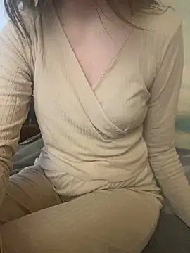 Snapshot of KittieCreme chatting on 02.18.26 KittieCreme online show from 02.18.26