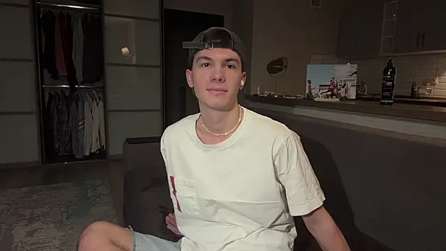 Jeremy1Scott online show from 11.12.25