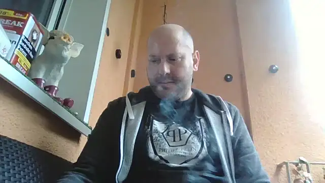Snapshot of Couplemanxt1986 chatting on 10.22.25 Couplemanxt1986 online show from 10.22.25