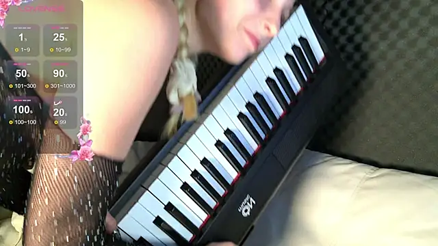 Fluffy Cloude online show from 07.28.26