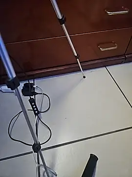 Snapshot of Babiwife chatting on 12.17.25 Babiwife online show from 12.17.25