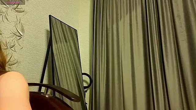 Snapshot of MissPompadure chatting on 02.23.26 MissPompadure online show from 02.23.26