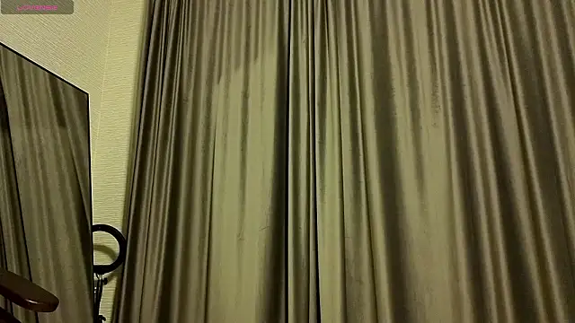 Snapshot of MissPompadure chatting on 02.24.26 MissPompadure online show from 02.24.26