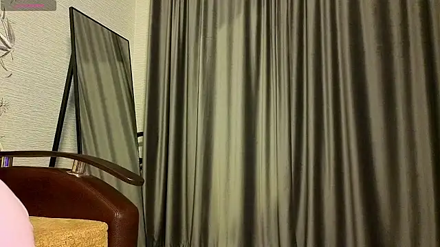 Snapshot of MissPompadure chatting on 03.13.26 MissPompadure online show from 03.13.26