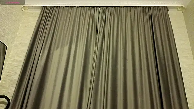 Snapshot of MissPompadure chatting on 03.18.26 MissPompadure online show from 03.18.26