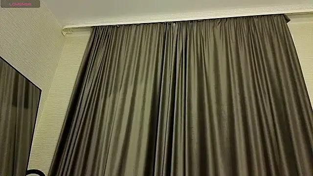 Snapshot of MissPompadure chatting on 03.21.26 MissPompadure online show from 03.21.26