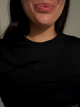 Snapshot of mamimamacitaaa chatting on 10.14.25 mamimamacitaaa online show from 10.14.25