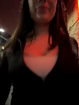 Snapshot of mamimamacitaaa chatting on 11.14.25 mamimamacitaaa online show from 11.14.25