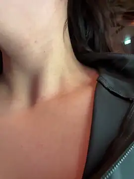 Snapshot of mamimamacitaaa chatting on 11.28.25 mamimamacitaaa online show from 11.28.25