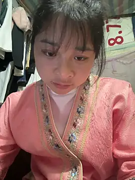 Snapshot of Linh-xxx chatting on 02.05.26 Linh-xxx online show from 02.05.26