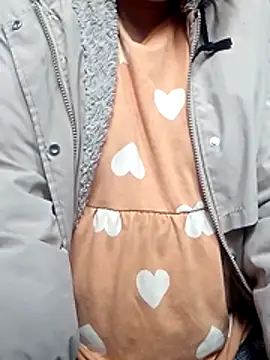 Snapshot of Linh-xxx chatting on 03.17.26 Linh-xxx online show from 03.17.26