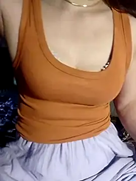 YiyinLy online show from 06.24.26