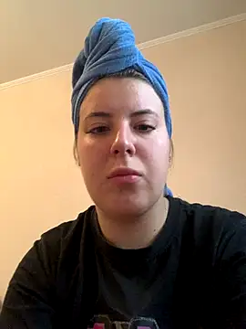 MiraCastellon online show from 10.18.25