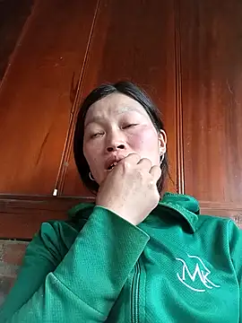 Snapshot of siusiu-00 chatting on 10.23.25 siusiu-00 online show from 10.23.25