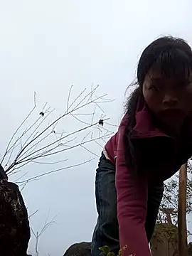 Snapshot of siusiu-00 chatting on 12.04.25 siusiu-00 online show from 12.04.25