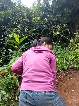 Snapshot of siusiu-00 chatting on 12.05.25 siusiu-00 online show from 12.05.25