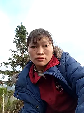 Snapshot of siusiu-00 chatting on 12.15.25 siusiu-00 online show from 12.15.25