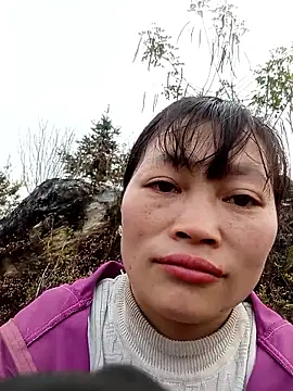 Snapshot of siusiu-00 chatting on 12.20.25 siusiu-00 online show from 12.20.25