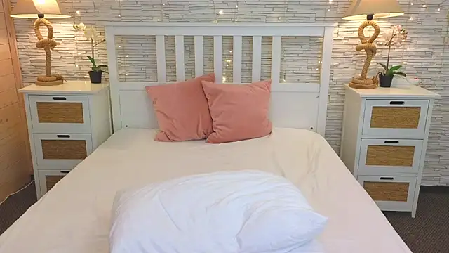 Soft Lilly online show from 05.07.26