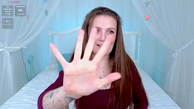 Amy  Leee  online show from 02.26.26