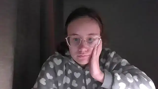 Snapshot of LuckySLove chatting on 01.06.26 LuckySLove online show from 01.06.26