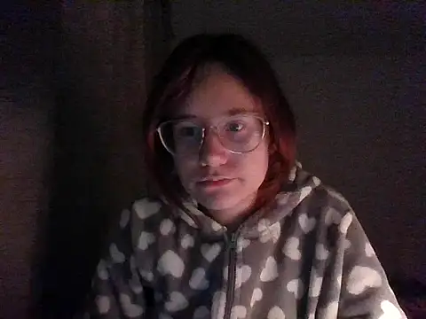 Snapshot of LuckySLove chatting on 01.13.26 LuckySLove online show from 01.13.26