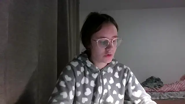 Snapshot of LuckySLove chatting on 01.15.26 LuckySLove online show from 01.15.26