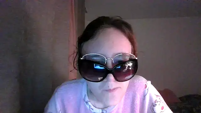 Snapshot of LuckySLove chatting on 01.31.26 LuckySLove online show from 01.31.26