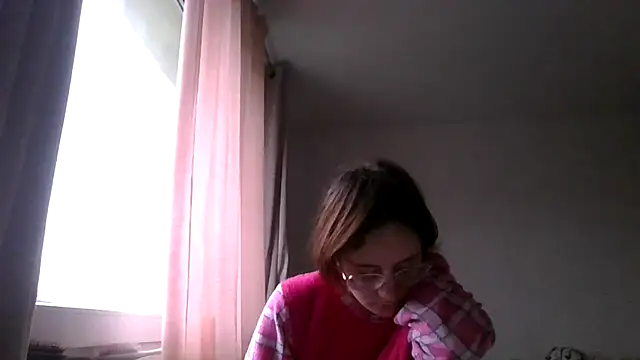 Snapshot of LuckySLove chatting on 02.22.26 LuckySLove online show from 02.22.26