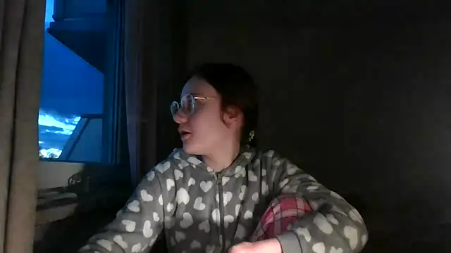 LuckySLove online show from 03.30.26