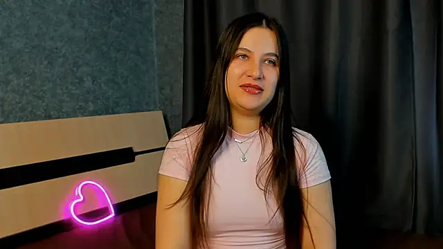 Diana moonnn online show from 10.17.25