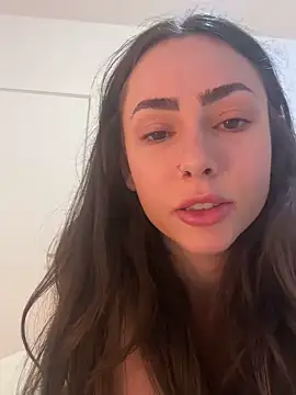 Snapshot of Baby_Mia_pires chatting on 02.10.26 Baby Mia pires online show from 02.10.26