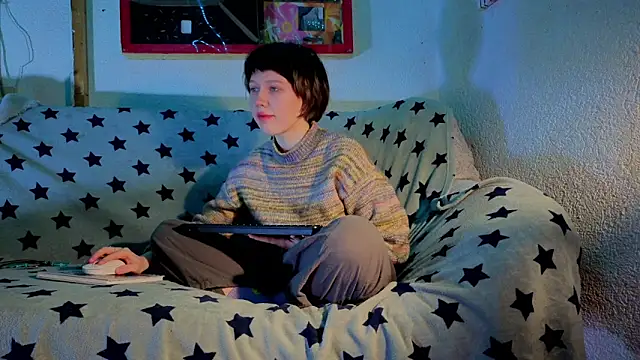 Snapshot of ReincarnatedAngel chatting on 10.19.25 ReincarnatedAngel online show from 10.19.25