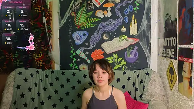 Snapshot of ReincarnatedAngel chatting on 11.30.25 ReincarnatedAngel online show from 11.30.25