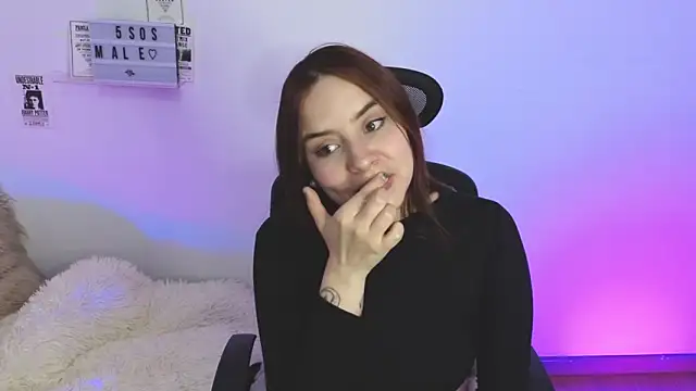 Snapshot of Emily_Lindey chatting on 02.21.26 Emily Lindey online show from 02.21.26