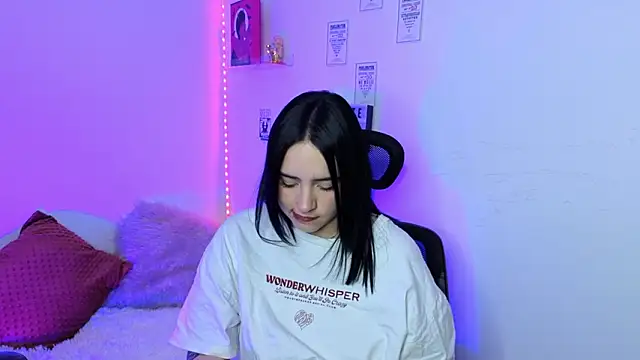 Snapshot of Emily_Lindey chatting on 03.07.26 Emily Lindey online show from 03.07.26