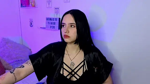 Snapshot of Emily_Lindey chatting on 03.10.26 Emily Lindey online show from 03.10.26