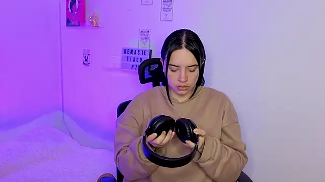 Snapshot of Emily_Lindey chatting on 03.20.26 Emily Lindey online show from 03.20.26