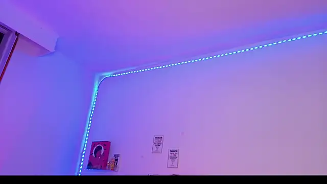 Emily Lindey online show from 05.04.26
