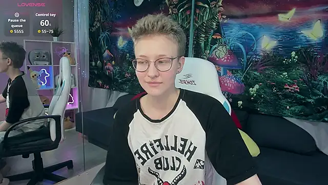 EllaSloan online show from 10.21.25